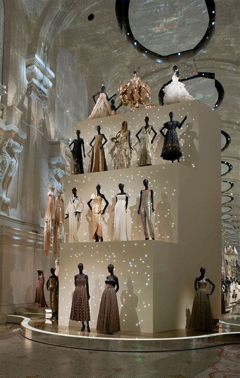 musee arts decoratifs dior|christian dior art nouveau.